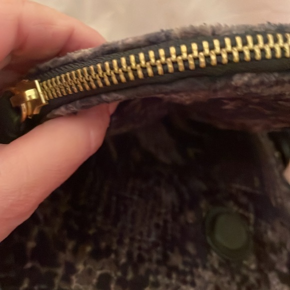 Juicy Couture Black Shoulder Bag velvet snake print soft material - Picture 8 of 16